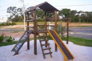 playground de madeira infantil baixo