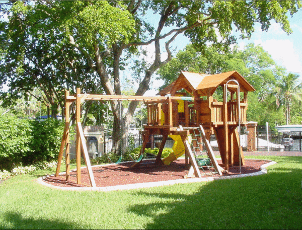 playground de madeira infantil completo
