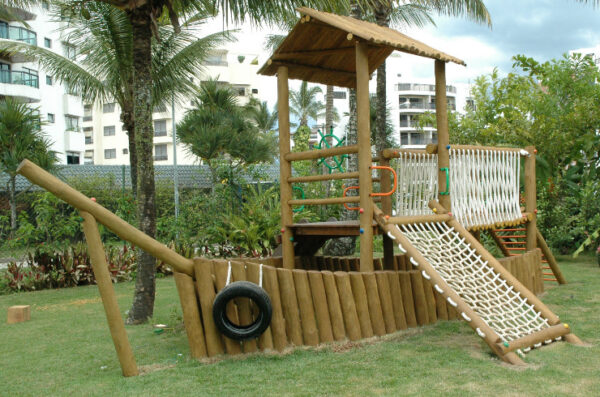 playground de madeira para restaurante